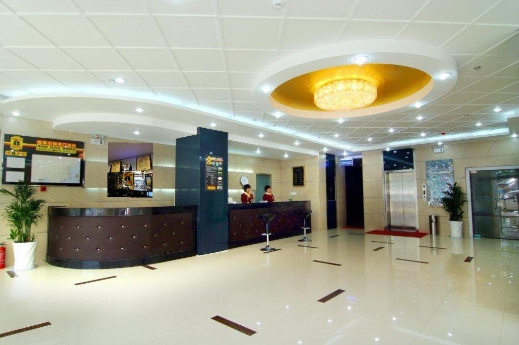 Super 8 Hotel Qingdao Railway Station Gui Zhou Road Ngoại thất bức ảnh